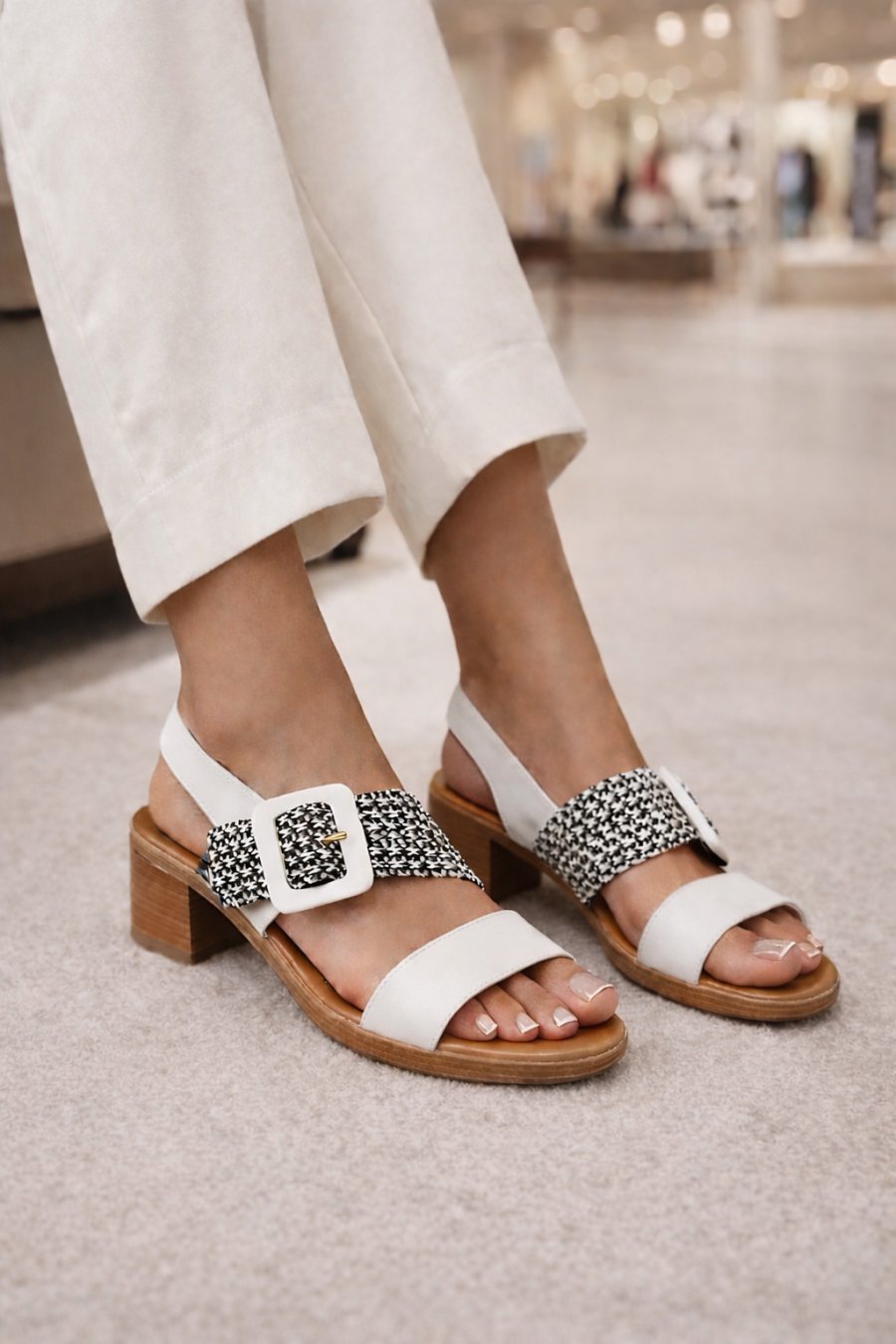 Women Shoes - AM-1